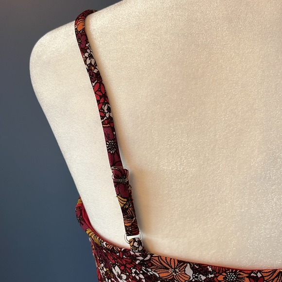 By & by burgandy red floral, spaghetti strap, tiered dress - Picture 6 of 10